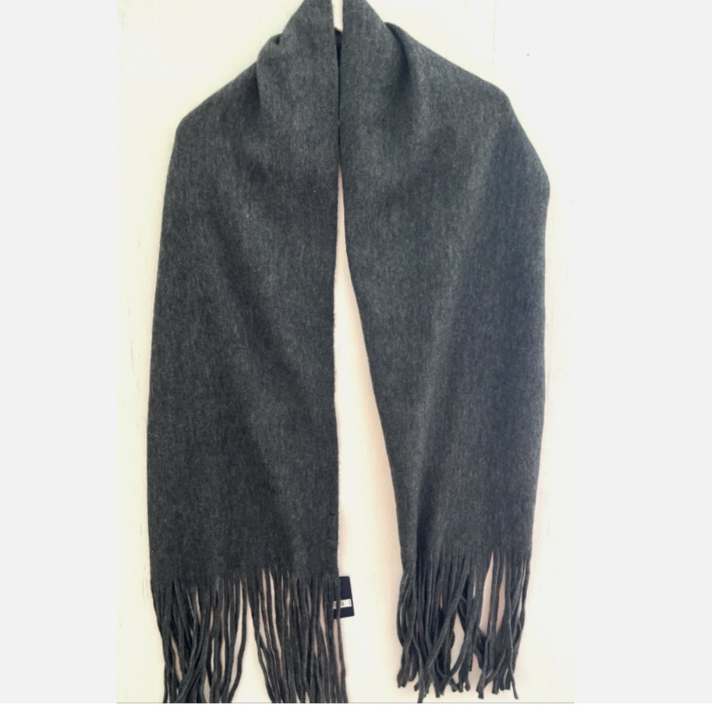 Lucky Brand Gray Soft Knit Fringe Scarf 14 X 86 In Nwt